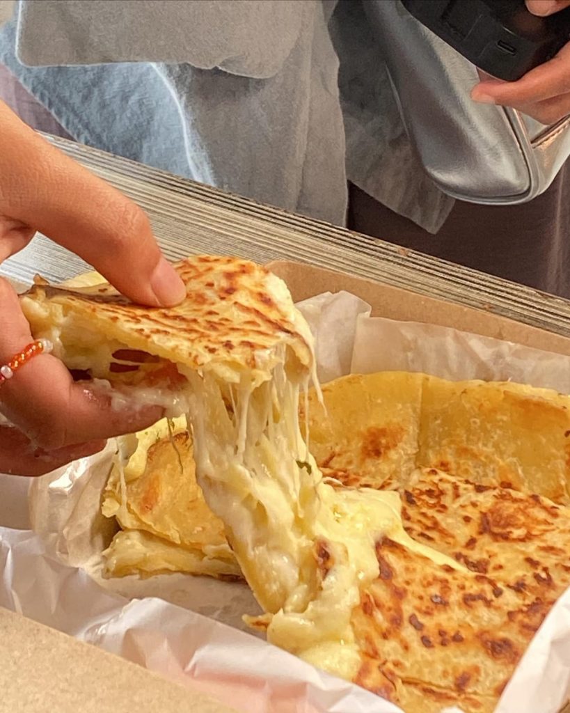 Mojjachi, Kuliner Kekinian dengan Menu Inovatif Korean Potato Cheese